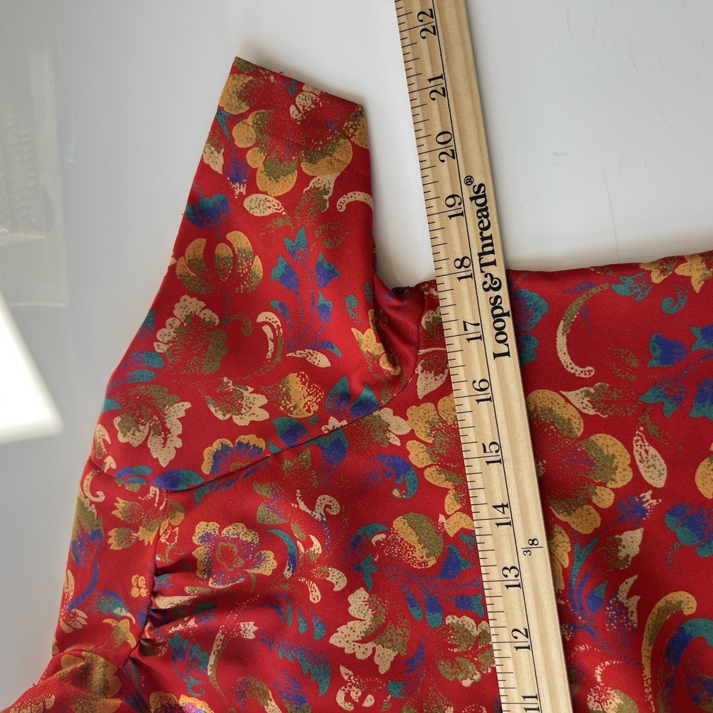 Red Floral Metallic-Accent Short Sleeve Button-Down Top - Picture 12 of 14